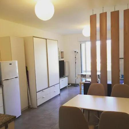 Apartment Studio Vue Mer A Deux Pas Du Centre Propriano (Corsica)